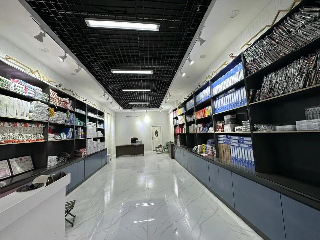 于田縣新時(shí)代步行街新開業(yè)的駝峰辦公用品銷售部正式營(yíng)業(yè)！